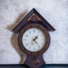 Ceas model căsuță maro cu pendul