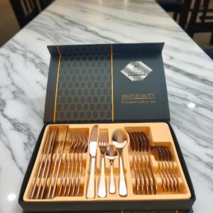 Set tacâm roz 24 piese cu finisaj lucios